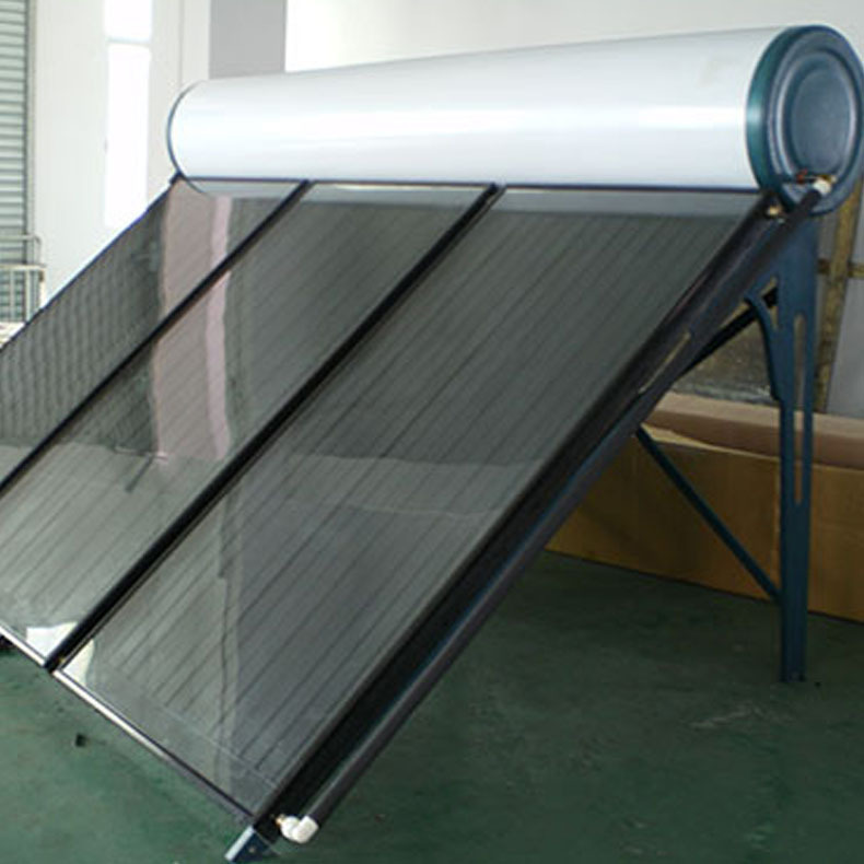 Chauffe-eau solaire de villa résidentielle à capteur solaire à économie d'énergie intégré